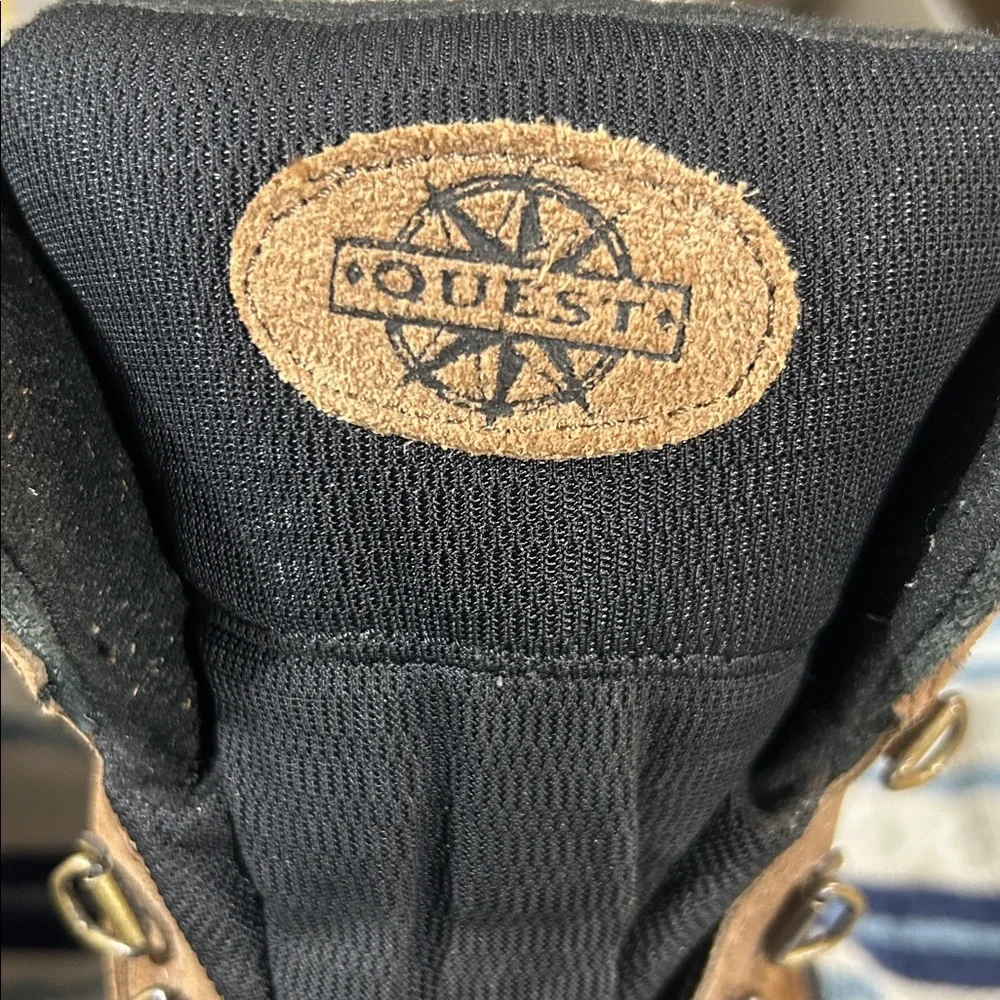 Quest pair boots very